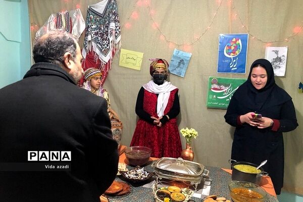 برگزاری جشنواره آیین‌های سرزمین من در دبیرستان دخترانه سما رودهن