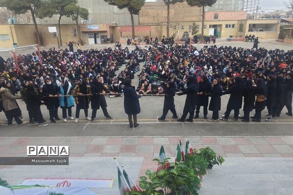 مراسم دهه فجر در دبیرستان حضرت زینب (س) شهرستان قرچک