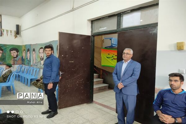 مراسم معنوی لاله‌های روشن در دبیرستان شهیدان نحوی شهرستان بهبهان