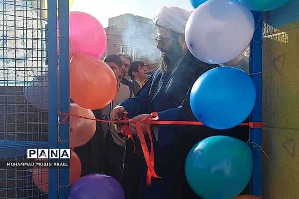 آیین افتتاح زمین چمن فوتسال در دبستان شهیدان قمی فشافویه