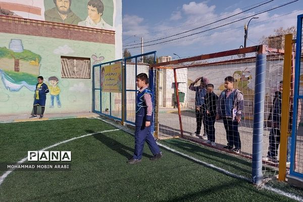 آیین افتتاح زمین چمن فوتسال در دبستان شهیدان قمی فشافویه