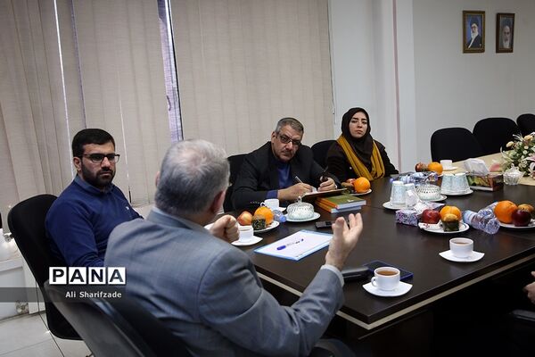 بازدید محمود امانی طهرانی دبیرکل شورای عالی آموزش‌ و پرورش از خبرگزاری پانا