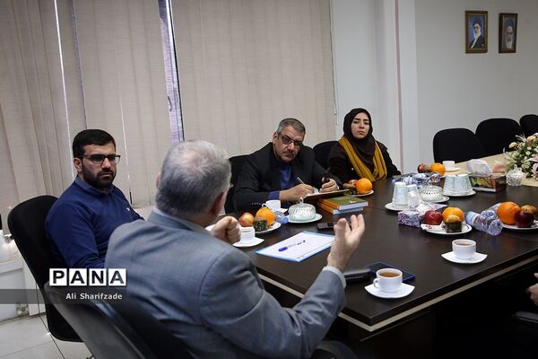 بازدید محمود امانی طهرانی دبیرکل شورای عالی آموزش‌ و پرورش از خبرگزاری پانا