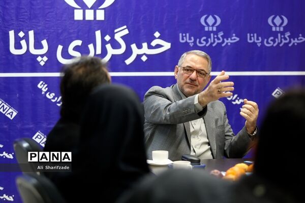 بازدید محمود امانی طهرانی دبیرکل شورای عالی آموزش‌ و پرورش از خبرگزاری پانا