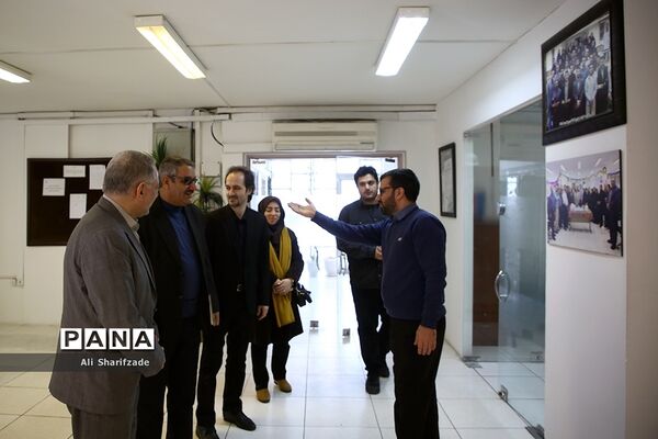 بازدید محمود امانی طهرانی دبیرکل شورای عالی آموزش‌ و پرورش از خبرگزاری پانا