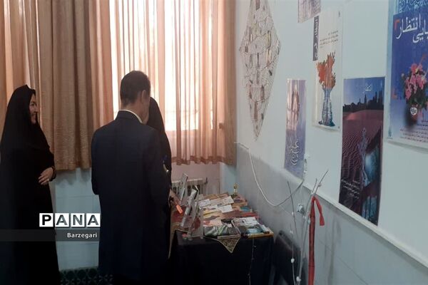 برگزاری صبحگاه مشترک تشکل‌های دانش‌آموزی در دبیرستان توحید بافق