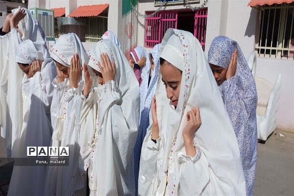 گرامیداشت دهه فجر در مدارس ملارد