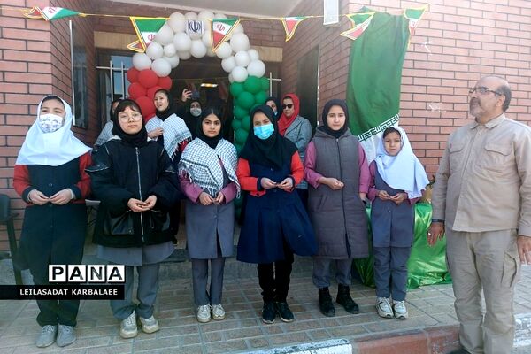 برگزاری جشن پیروزی انقلاب در دبستان بنت‌الهدی فشافویه