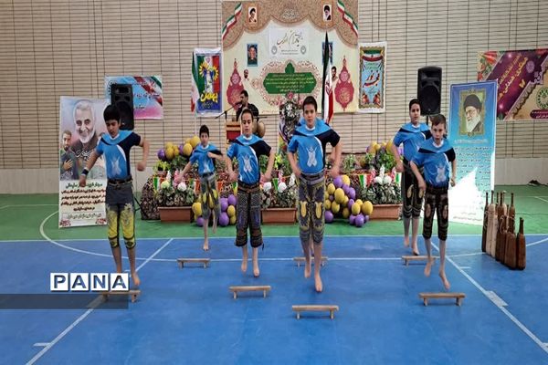 برگزاری همایش بزرگ استانی یاوران انقلاب در  اصفهان-1