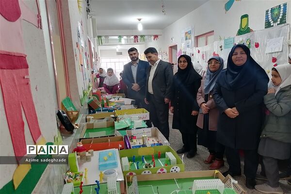 برپایی نمایشگاه دست‌های کوچک، اندیشه‌های بزرگ در شهرستان خاتم
