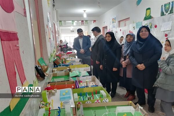 برپایی نمایشگاه دست‌های کوچک، اندیشه‌های بزرگ در شهرستان خاتم