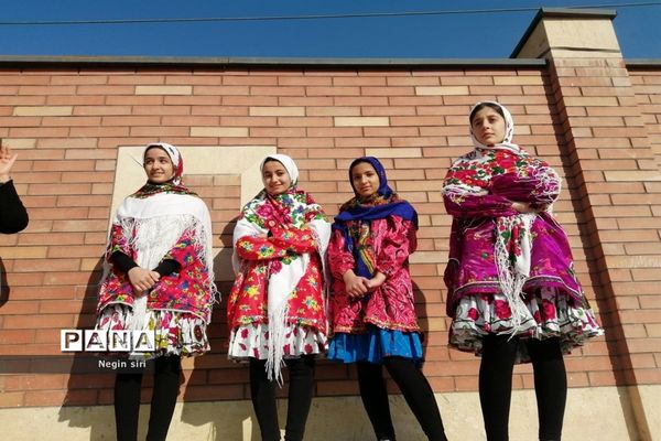 جشن یاوران انقلاب در مدرسه کمیساریا ۲۰۲۰ پاکدشت