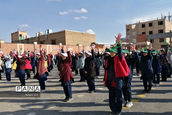 جشن یاوران انقلاب در مدرسه کمیساریا ۲۰۲۰ پاکدشت