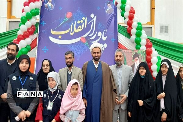 مراسم یاوران انقلاب دختران ناحیه ۷ مشهد