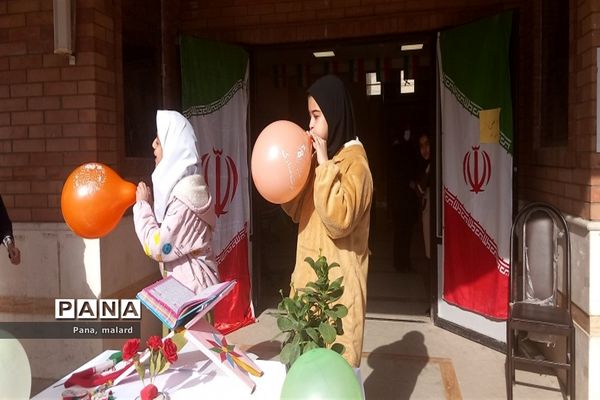 برگزاری جشن دهه فجر در مدارس ملارد