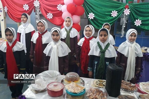 برگزاری جشنواره فجر و سلامت در دبستان حضرت زهرا(س) ۲ رودهن