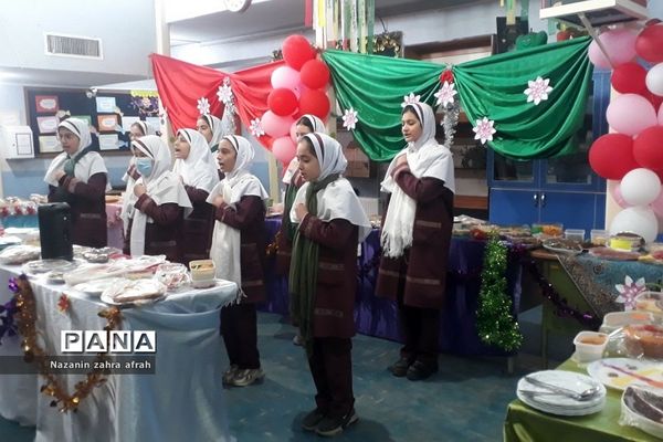 برگزاری جشنواره فجر و سلامت در دبستان حضرت زهرا(س) ۲ رودهن
