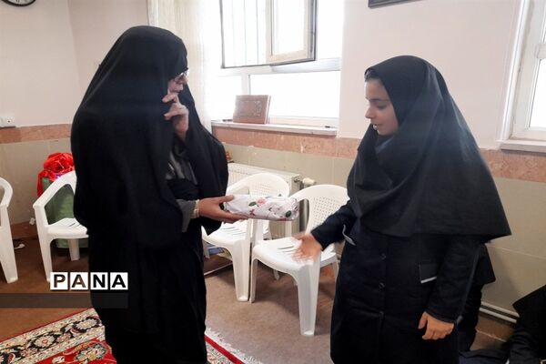 جشن دختران سرزمین من در دبیرستان نمونه ایمان