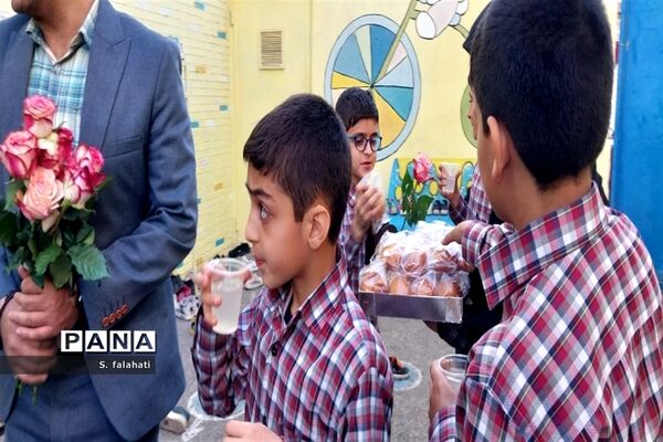 جشن پیروزی انقلاب در مدارس یزد