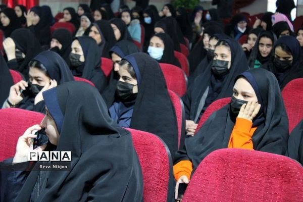 دانش‌آموزان بهارستانی راهی کربلای ایران شدند