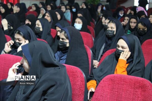 دانش‌آموزان بهارستانی راهی کربلای ایران شدند