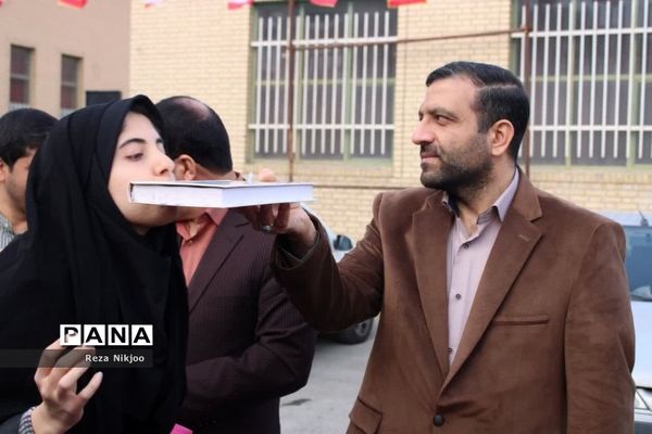 دانش‌آموزان بهارستانی راهی کربلای ایران شدند