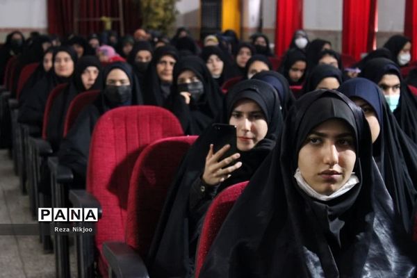 دانش‌آموزان بهارستانی راهی کربلای ایران شدند