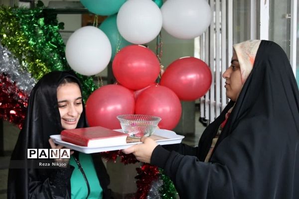 دانش‌آموزان بهارستانی راهی کربلای ایران شدند