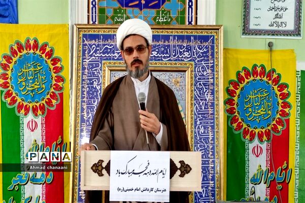 جشن پیروزی انقلاب اسلامی در مدارس کارون