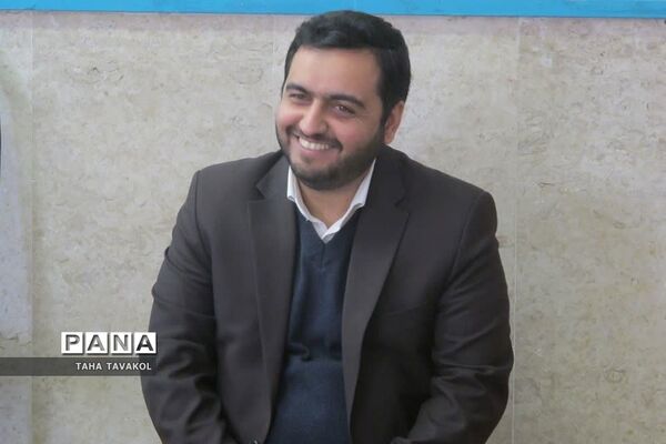 برگزاری جشن انقلاب در آموزش و پرورش شهرستان پردیس