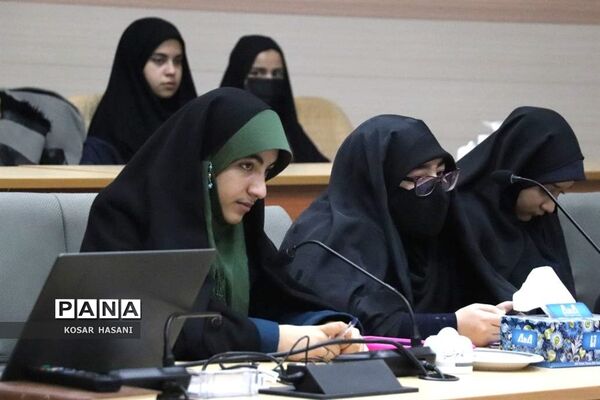 نقش و جایگاه دانش‌آموزان در شکل‌گیری تمدن نوین اسلامی و جهاد تبیین در مدارس