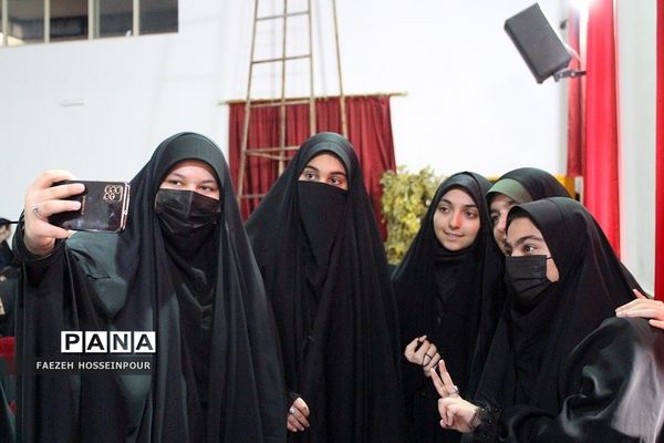 برگزاری مراسم اعزام و بدرقه دانش‌آموزان بهارستانی به اردوی راهیان نور