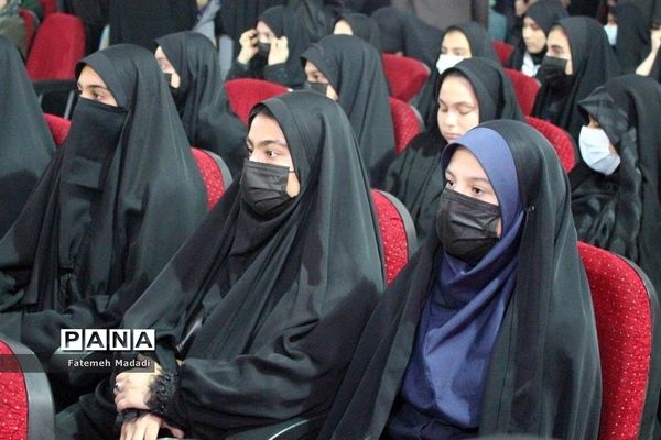 برگزاری مراسم اعزام و بدرقه دانش‌آموزان بهارستانی به اردوی راهیان نور