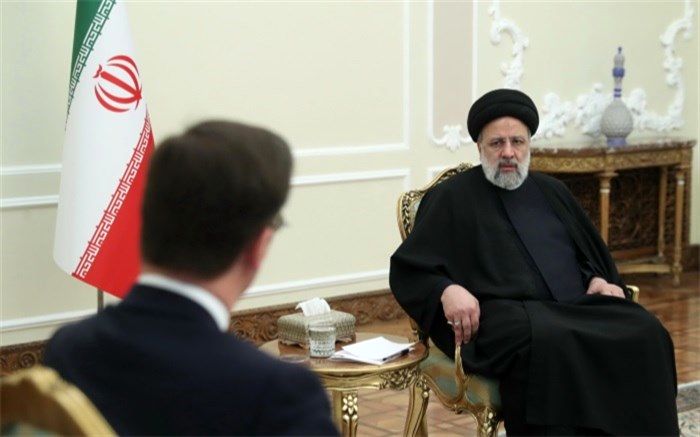 جمهوری اسلامی برغم همه طراحی‌های نظام سلطه بالنده‌تر از همیشه در مسیر آبادانی ایران قرار دارد