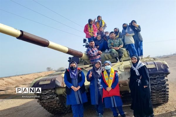 گرامیداشت چهل و چهارمین سالگرد پیروزی انقلاب در مدارس روستایی