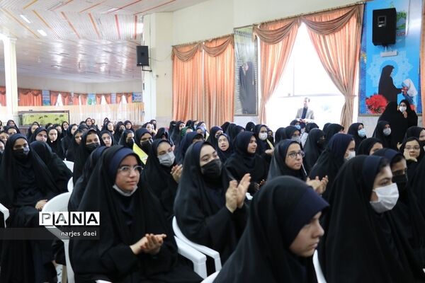 مراسم یادواره شهدای دفاع مقدس در اردوگاه ثامن الحجج