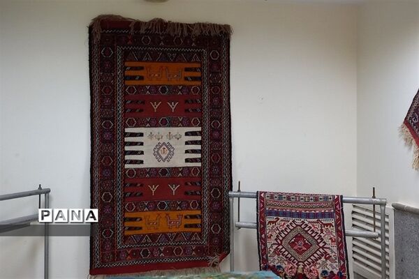 اختتامیه نمایشگاه دهه فجر فرش دستباف شهرستان های تهران در پاکدشت