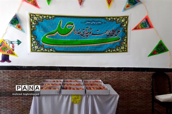 جشن انقلاب و بازگشایی آزمایشگاه دبستان شهید ناصریان منطقه ۱۰