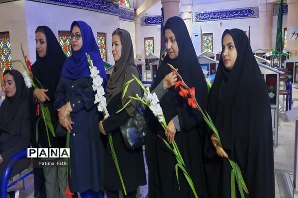 عطر افشانی گلزار شهدا بوشهر