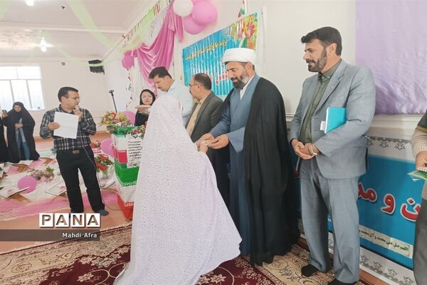 مراسم جشن تکلیف دانش آموزان دختر بخش تشان شهرستان بهبهان