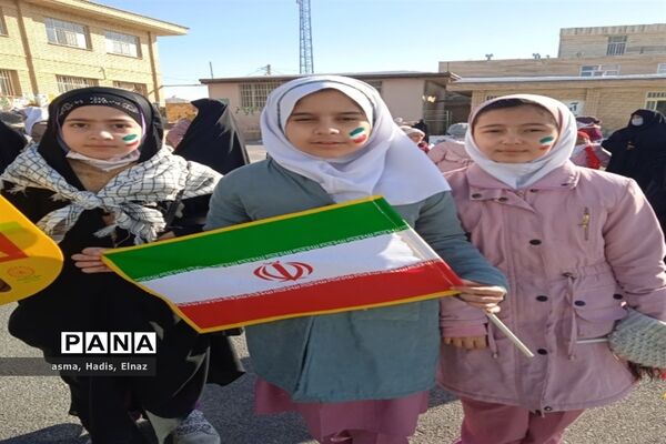 حضور مردم شهرستان بن در راهپیمایی ۲۲بهمن