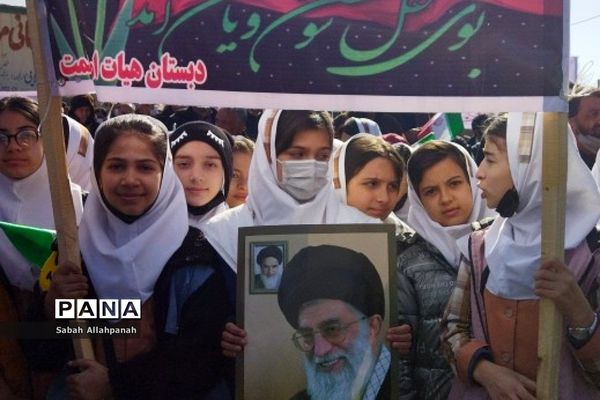 راهپیمایی بیست و دو بهمن در شهرستان چرداول