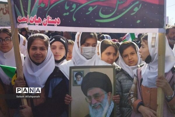 راهپیمایی بیست و دو بهمن در شهرستان چرداول