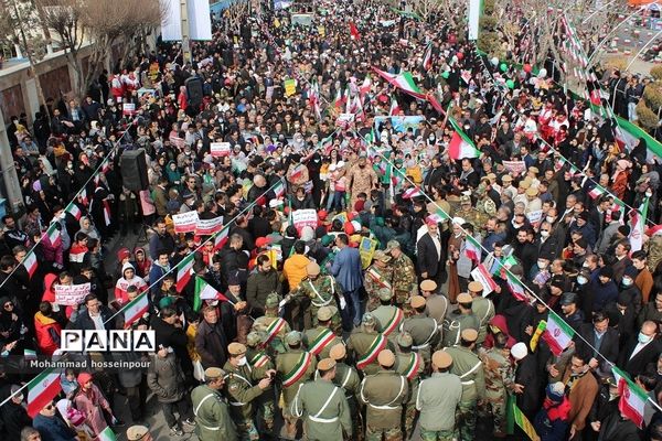 حضور پرشور مردم بهارستانی در راهپیمایی ۲۲ بهمن