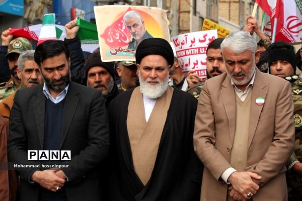 حضور پرشور مردم بهارستانی در راهپیمایی ۲۲ بهمن