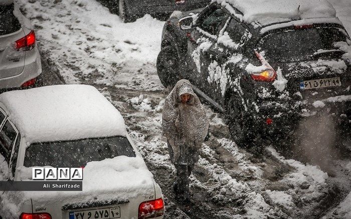 عذرخواهی شهرداری تهران از شهروندان برای روز و شب برفی پایتخت