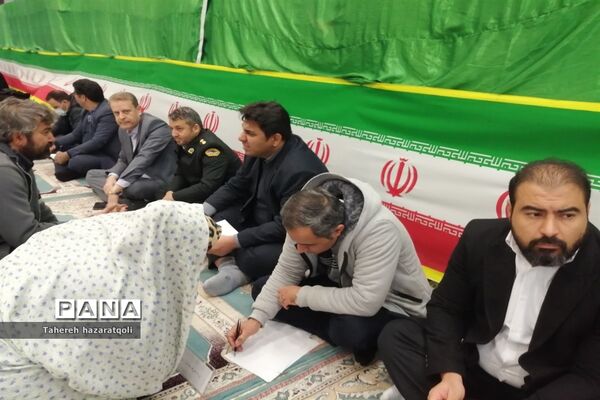 برگزاری میز خدمت در مصلی نمازجمعه صفادشت