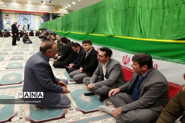 برگزاری میز خدمت در مصلی نمازجمعه صفادشت