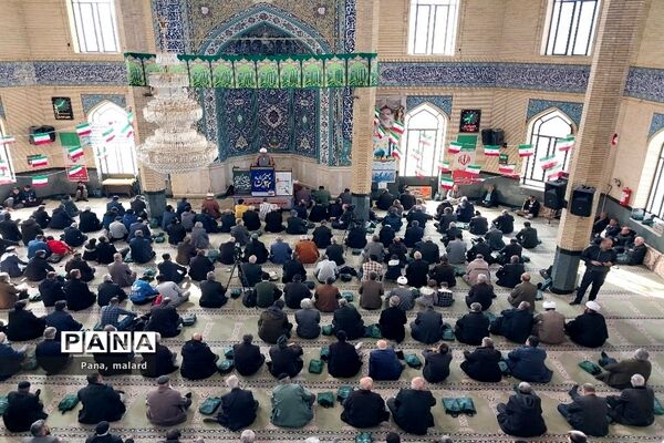 ارائه خدمات به نمازگزاران در نمازجمعه ملارد