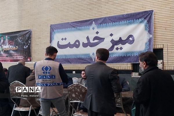 ارائه خدمات به نمازگزاران در نمازجمعه ملارد